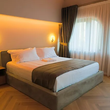 101-new Bazaar Hotel Tirana