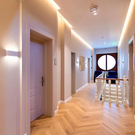 101-new Bazaar Tirana