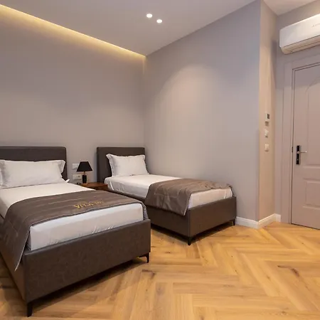 101-new Bazaar * ティラナ