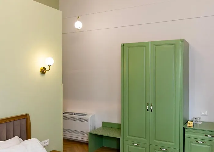 101-new Bazaar Hotel