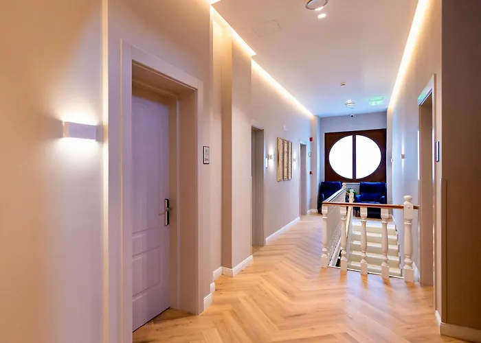 101-new Bazaar טיראנה