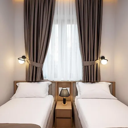 Hotel 101-new Bazaar