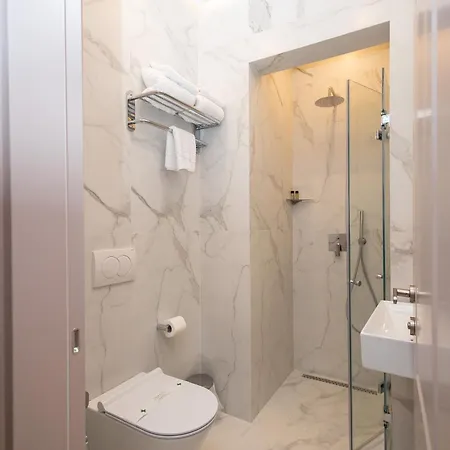 호텔 101-new Bazaar 티라나