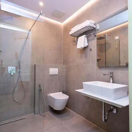 101-new Bazaar Tirana