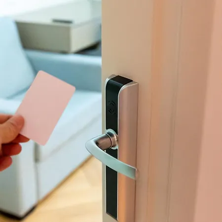 101-new Bazaar 4* 티라나