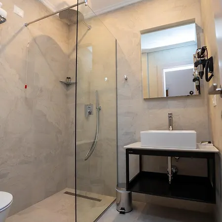 101-new Bazaar 티라나