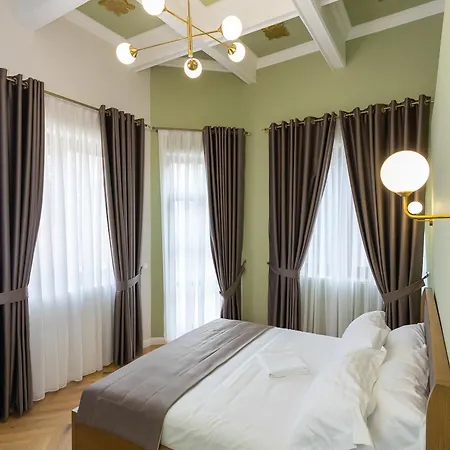 101-new Bazaar * Tirana