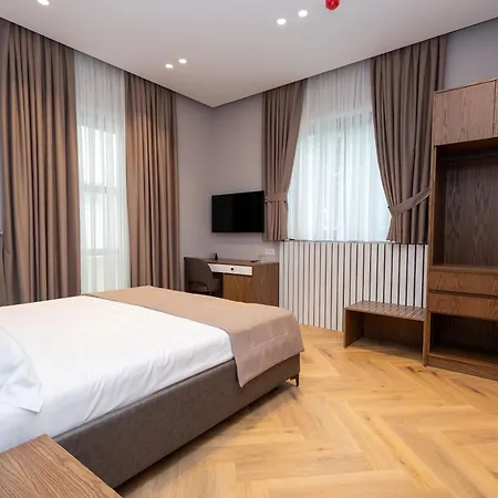 Hotel 101-new Bazaar