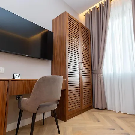 호텔 101-new Bazaar 티라나