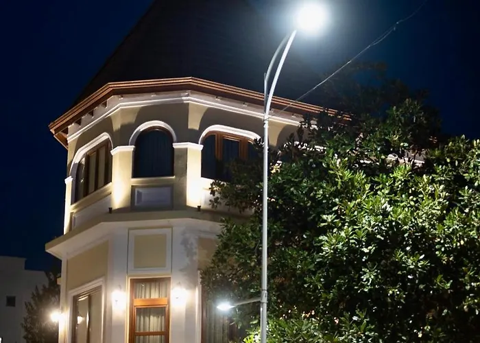 Hotel 101-new Bazaar