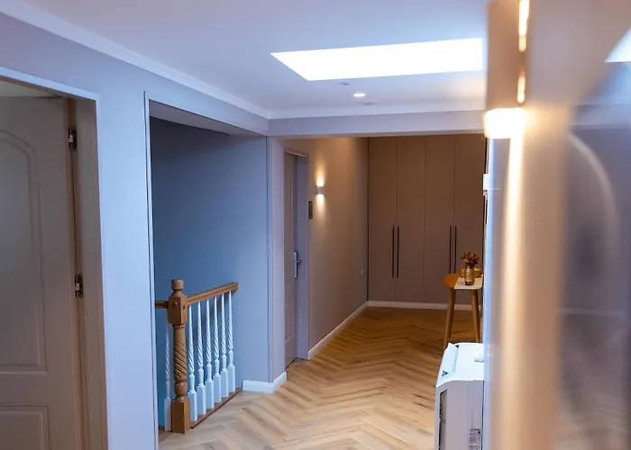 101-new Bazaar 4* Tirana