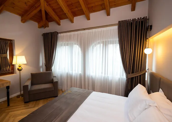 101-new Bazaar Hotel