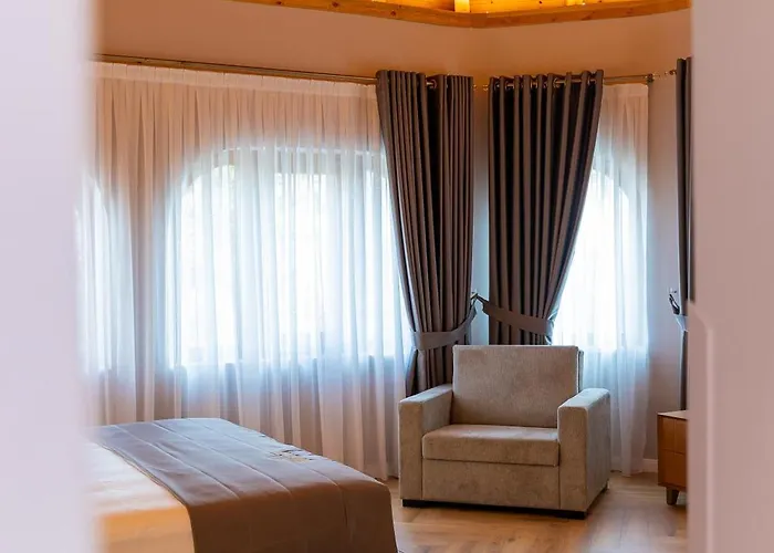 Hotel 101-new Bazaar